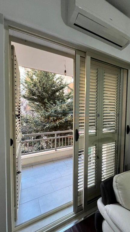 Shitet, Apartament 1+1, Fresku, Tiranë