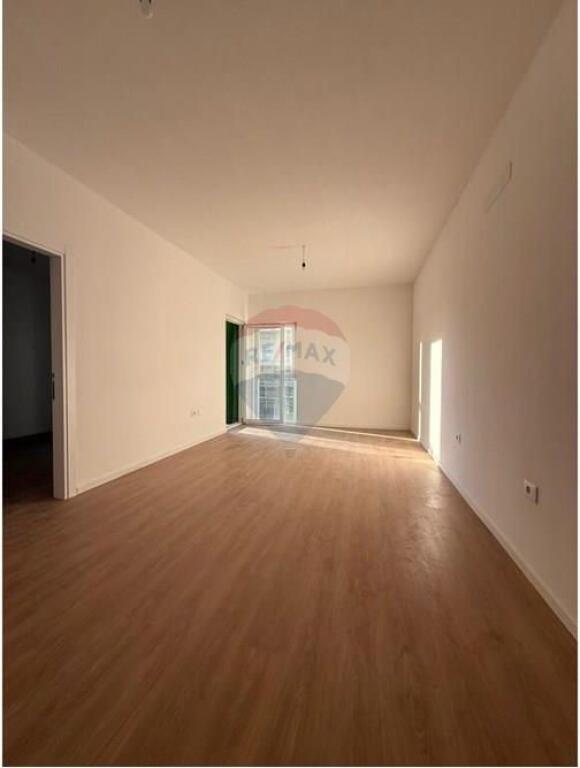 APARTAMENT 1+1 PER SHITJE TEK TIRANA NEW ENTRY, ISH SHESHI SHQIPONJA