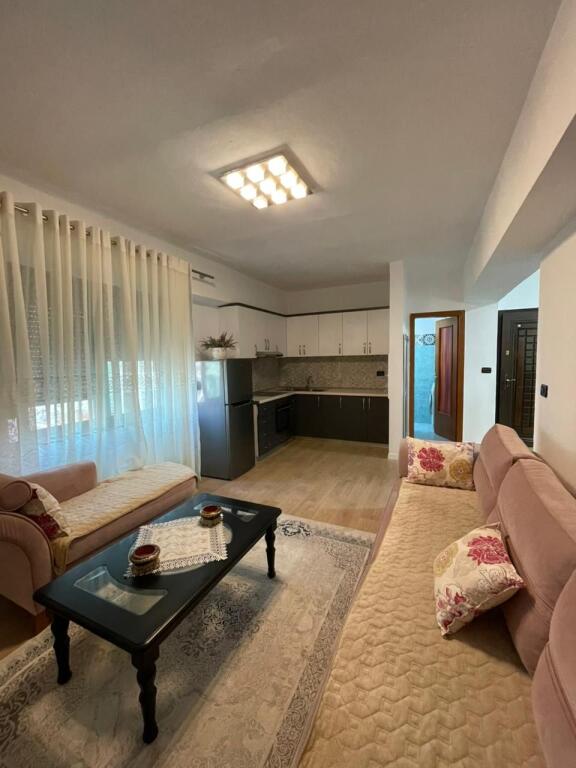 🏡 APARTAMENT NË SHITJE 1+1 – GLOBE STACIONI TRENIT