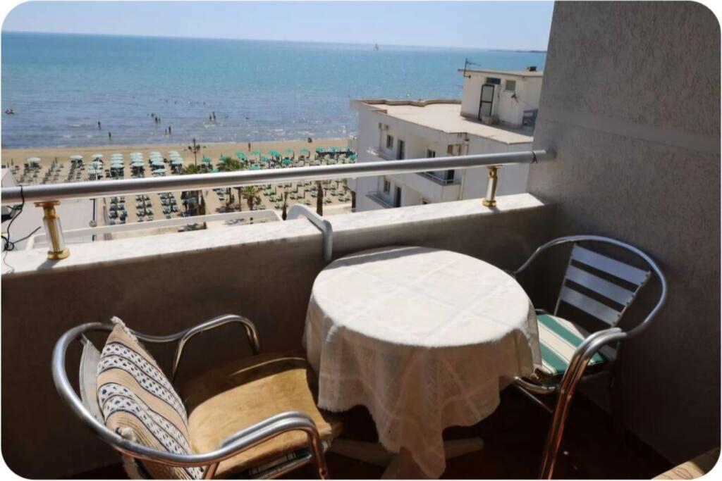 JEPET ME QERA SUPER APARTAMENT 1+1 ME PQMJE DETI NE PLAZH DURRES