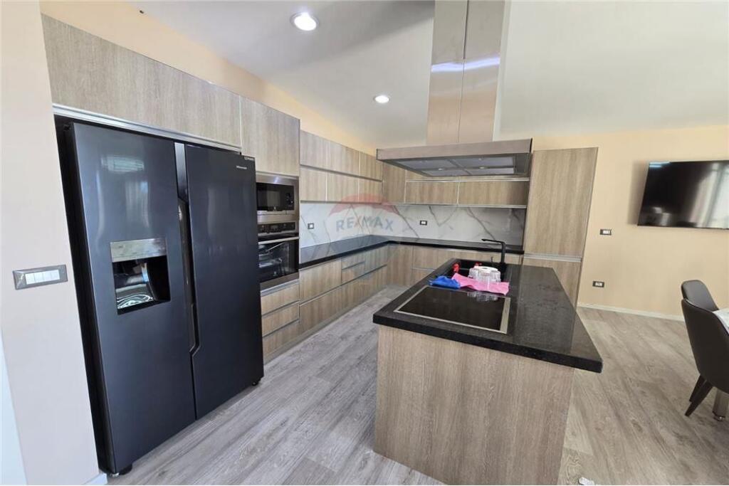 Papafingo LUKSOZE 3+1+2 në Lungomare, Pamje Spektakolare nga Deti! 