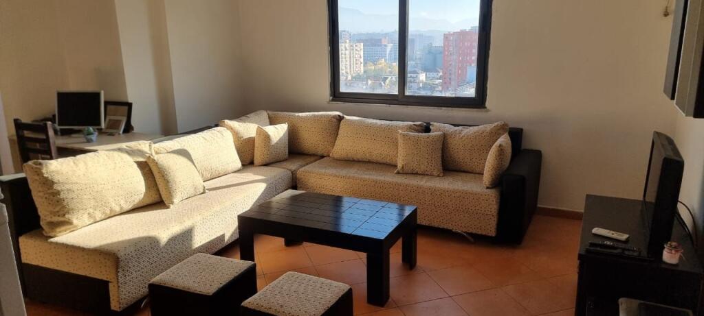 Apartament 1+1 me qira ne Yzberisht