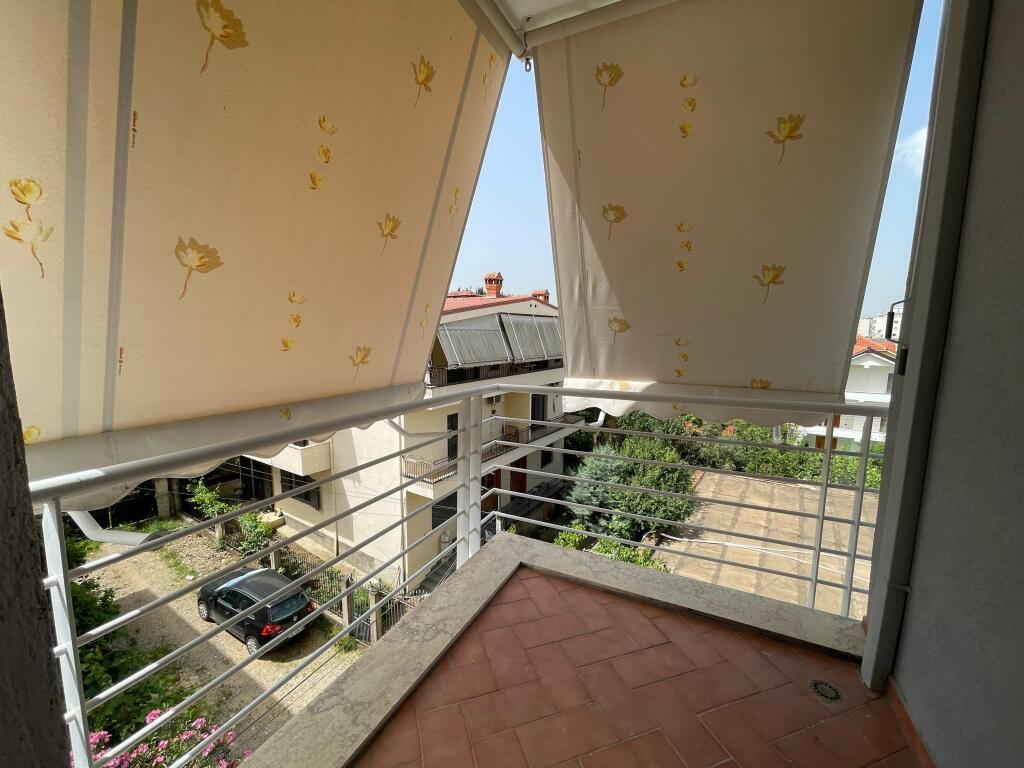 Super ap 2+1+2 te rruga elbasanit ( gramoz pashko )