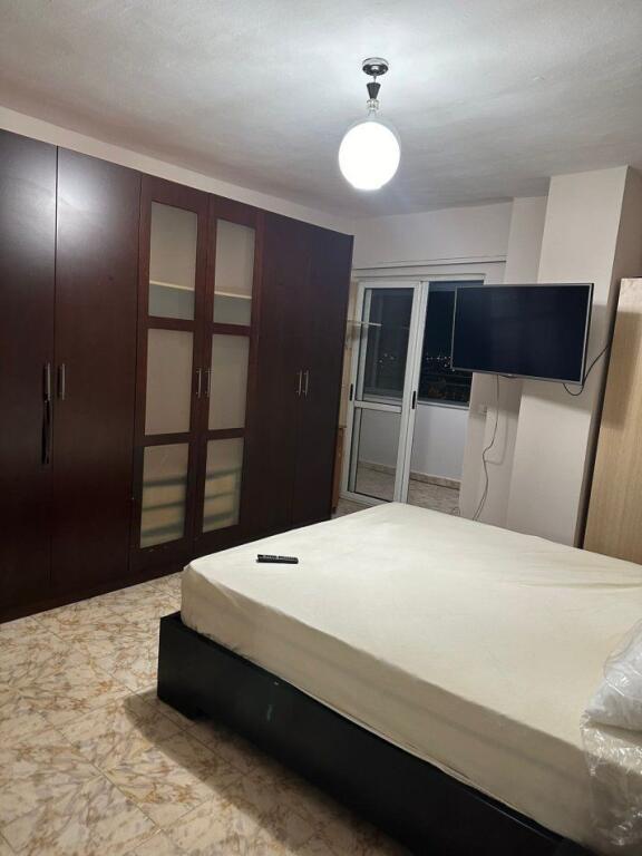 🏠 Jepet me Qira Apartament 2+1 – Laprakë (afër Këshillit të Mirë)