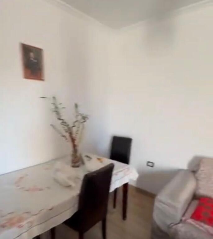 Apartment 2+1, Kombinat!
