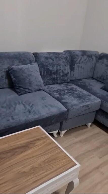 Jepet me qera apartament 1+1 Yzberisht 550€!