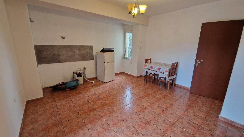 🏡 Appartamento 1+1 in Affitto – Via Kavajës
