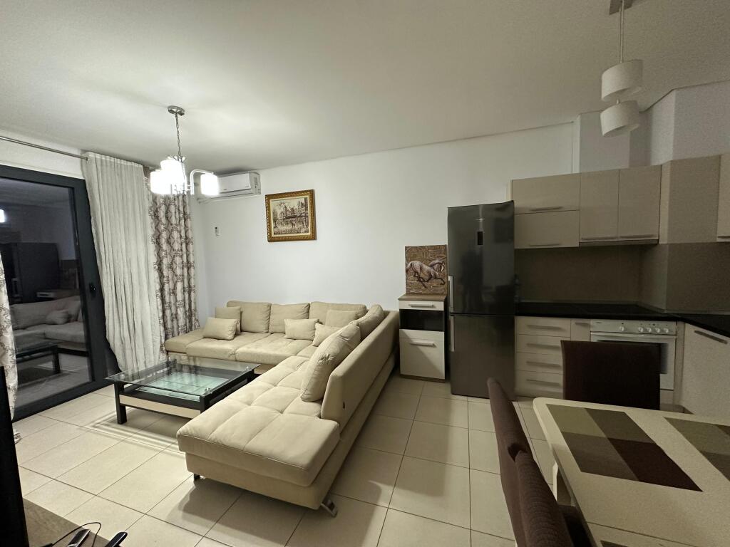 APARTAMENT ME QERA 2+1 RRUGA E KAVAJES 650 EURO