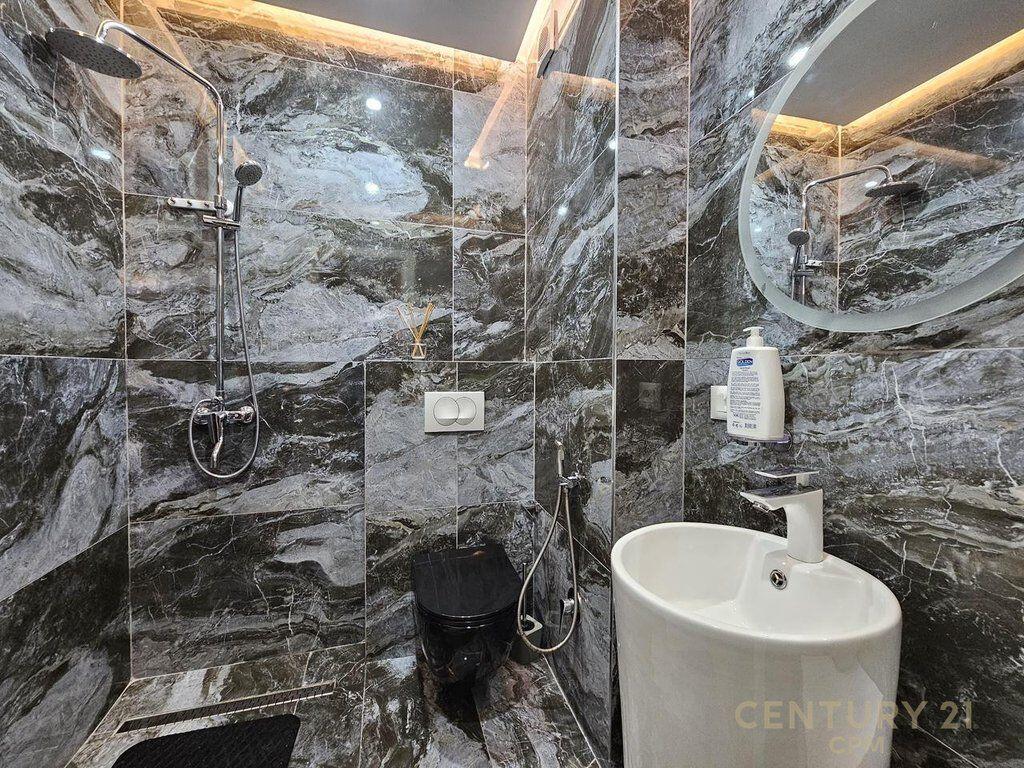 SHITET APARTAMENT LUKSOZ 3+1 – PRANË "LION PARK", RRUGA E ELBASANIT