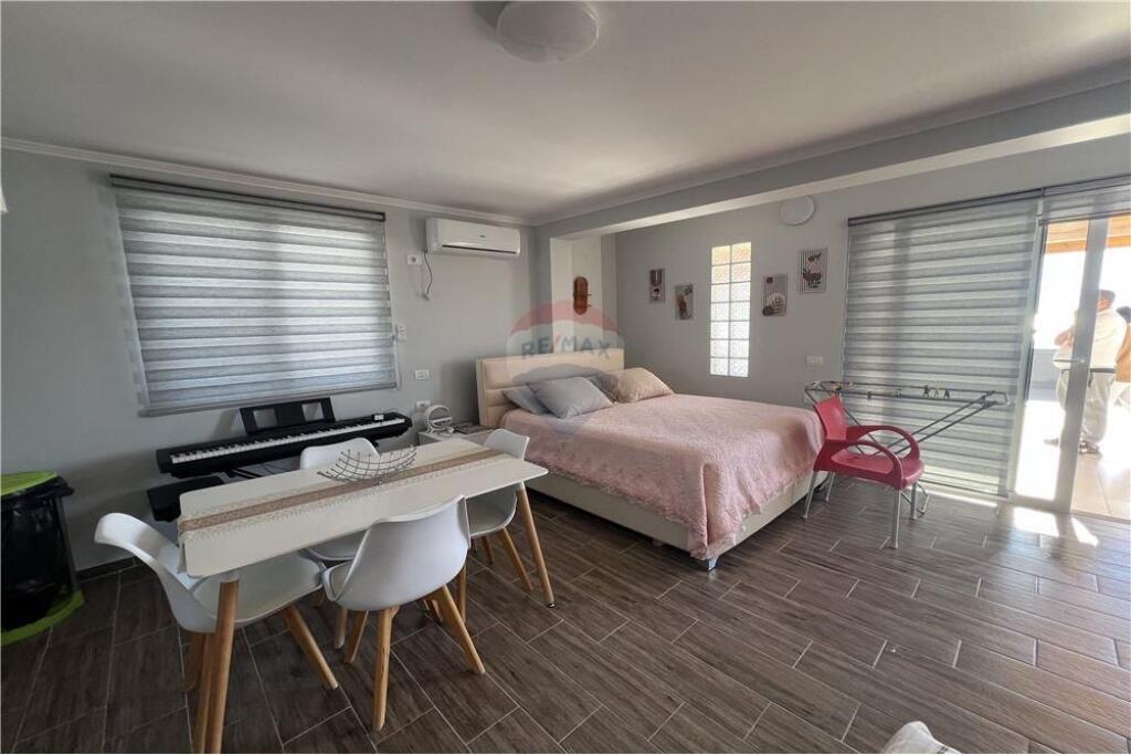 Attico Unico a Skele, con Terrazza Gigantesca e Vista Mozzafiato sul Mare!