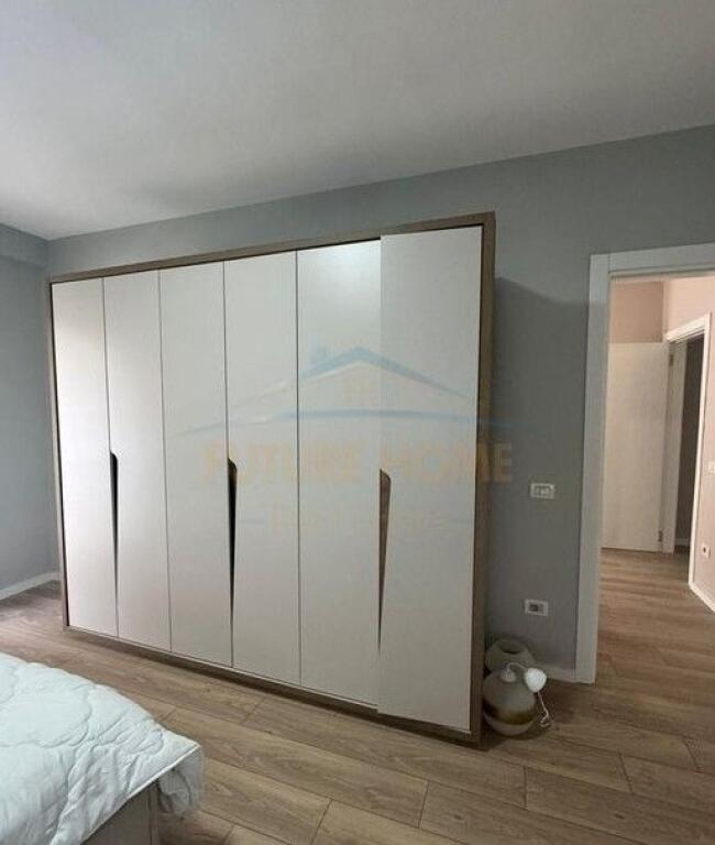 Qera, Apartament 2+1 tek Thesari, Fresku