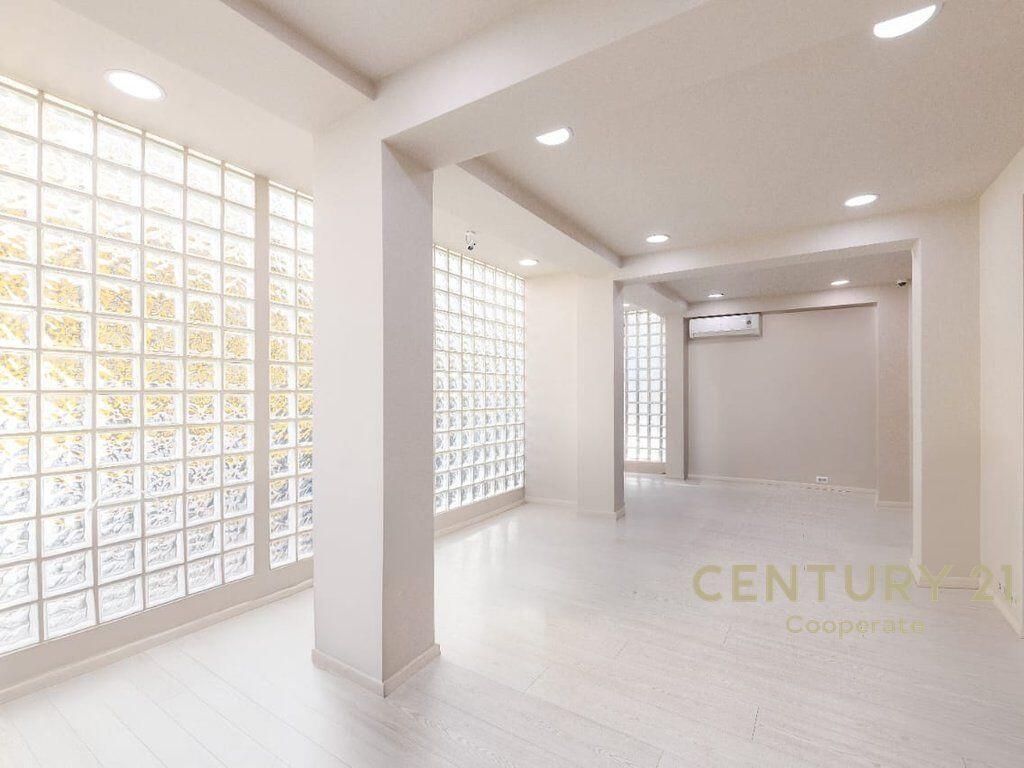 AMBIENTI UFFICIO IN AFFITTO – SHALLVARET