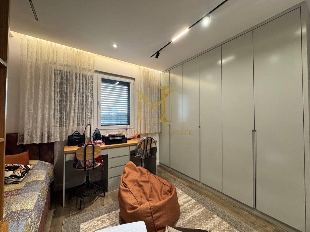 Qira super apartament 2+1+2 ne Durres