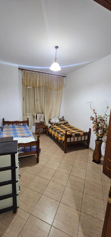 APARTAMENT ME QERA 2+1 Plazh 300€