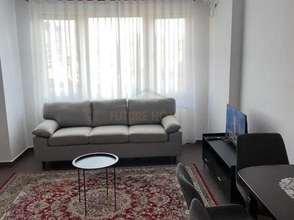 Qera , Apartament 1+1 , Rruga Mine Peza , Tiranë.