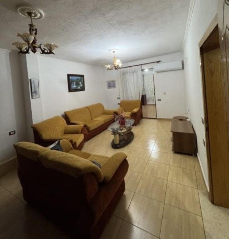 🏡 Jepet me qira apartament 2+1 ne Xhamllik!