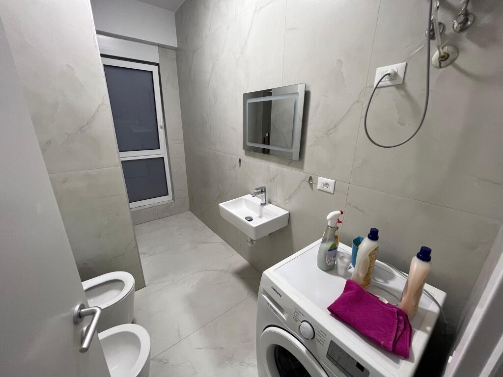 Qera apartament 2+1 Tek Oxa ne Fresk 55000 leke