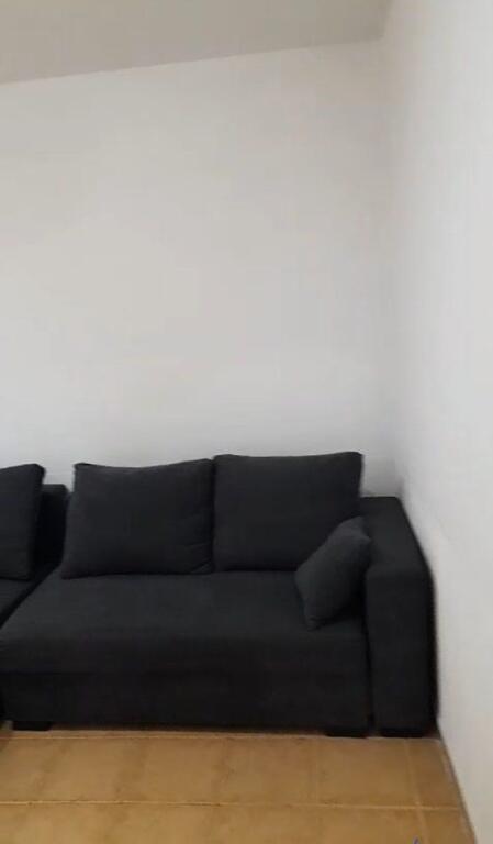 Affittasi appartamento 1+1 in 📍 Via Sulejman Vathi, vicino al Nuovo Viale