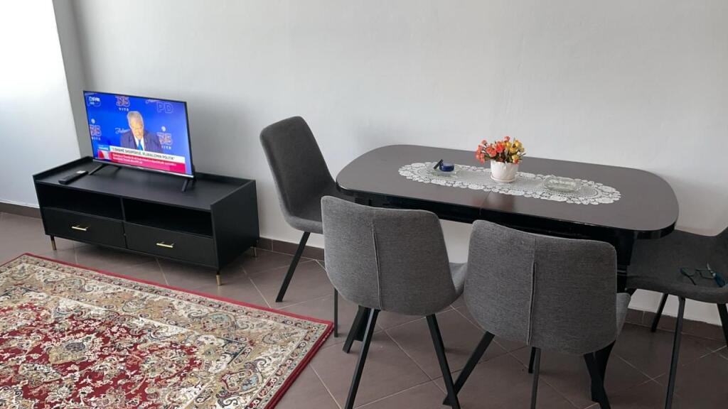 🏢Rruga Mine Peza,prane Prokurorise Tirane jepet me qera apartament 1+1,i mobiluar.500Euro
