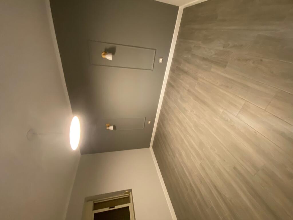 1+1,i mobiluar per here te pare ,shkolle e kuqe,550 mije leke