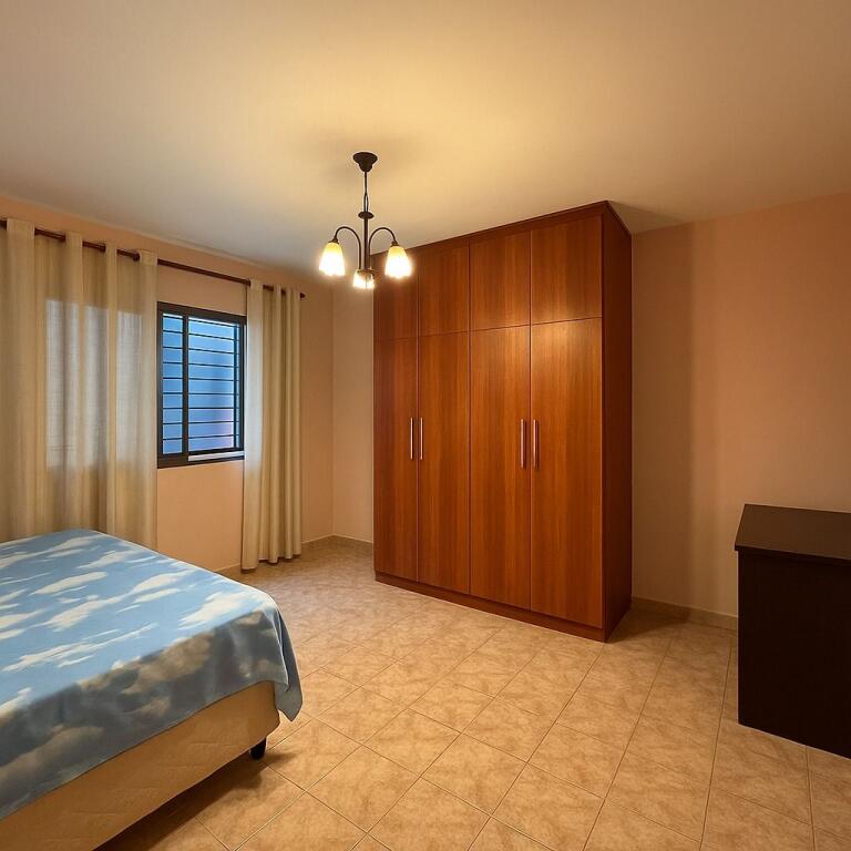 SHITET&#x20;APARTAMENT&#x20;3&#x2B;1&#x20;-&#x20;SHKOLLA&#x20;BASHKUAR