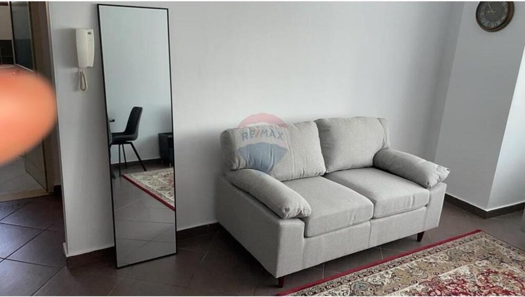 Apartament me qera 1+1 tek Mine Peza