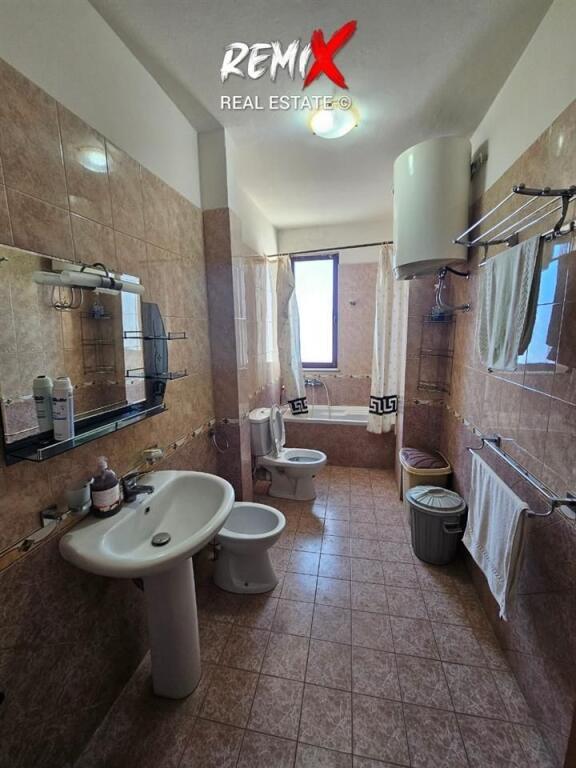 JEPET ME QERA APARTAMENT 3+1+2 PRANE POLIKLINIKES DURRES