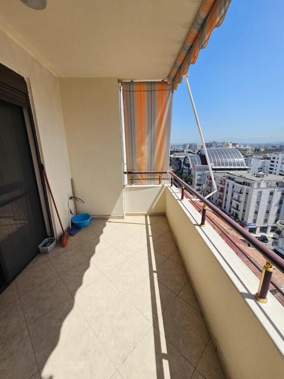 JEPET ME QERA APARTAMENT 2+1 PRANE POLIKLINIKES DURRES