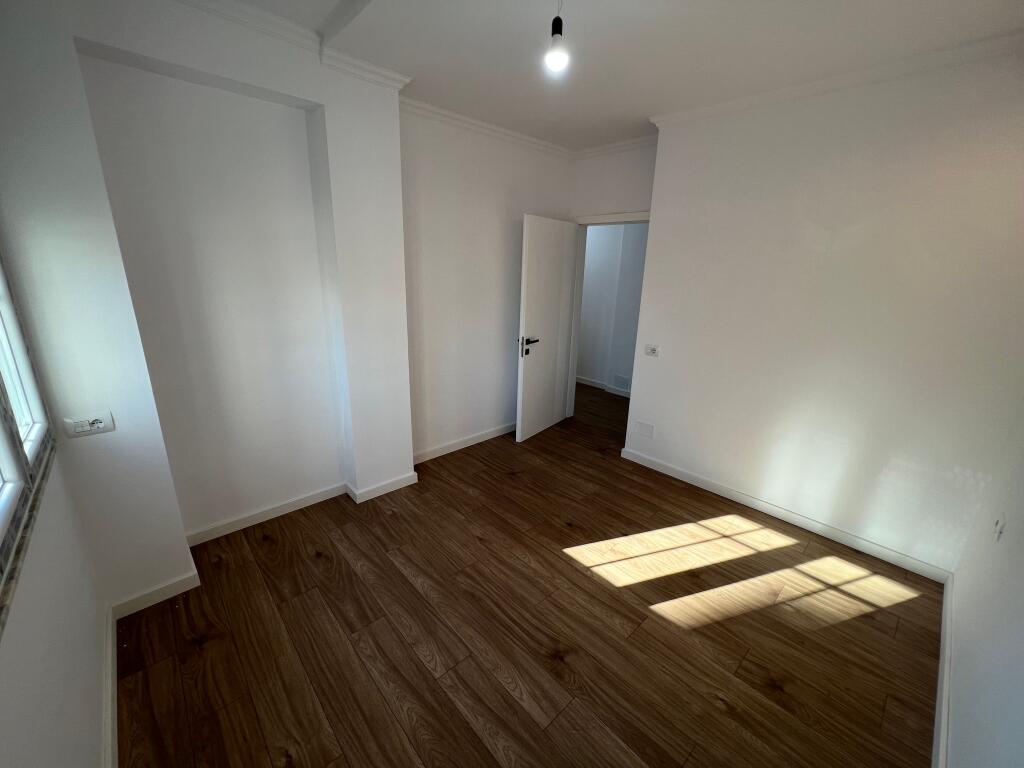 📣 SHITET Apartament 2+1 Me Depo Dhe Ballkon 📍 Prane Qendres 🛣️ Rruga e "Bogdaneve" ✨