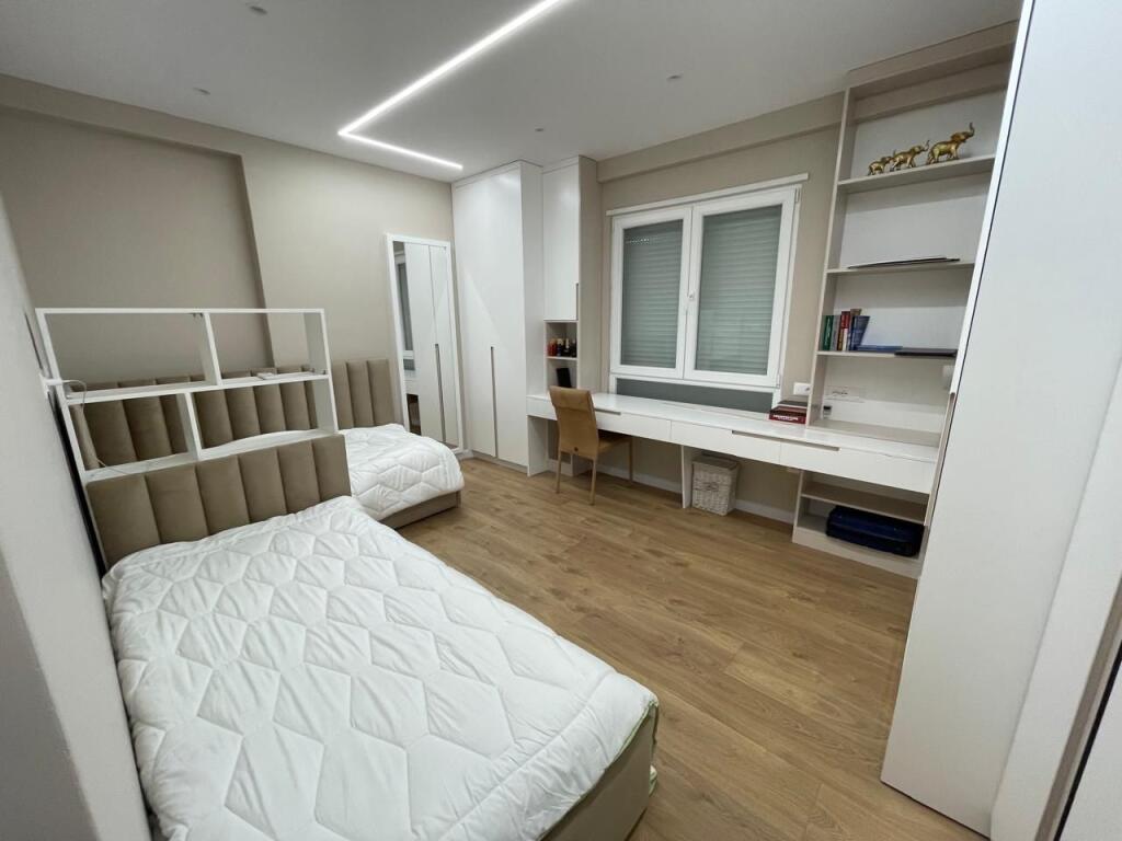 2+1 TEK NIKU KOMUNA E PARISIT