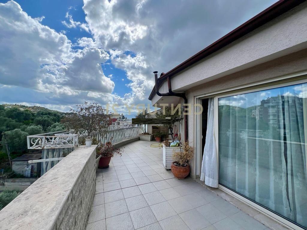 APARTAMENT 3+1 ME POST PARKIMI, LIQENI I THATE!