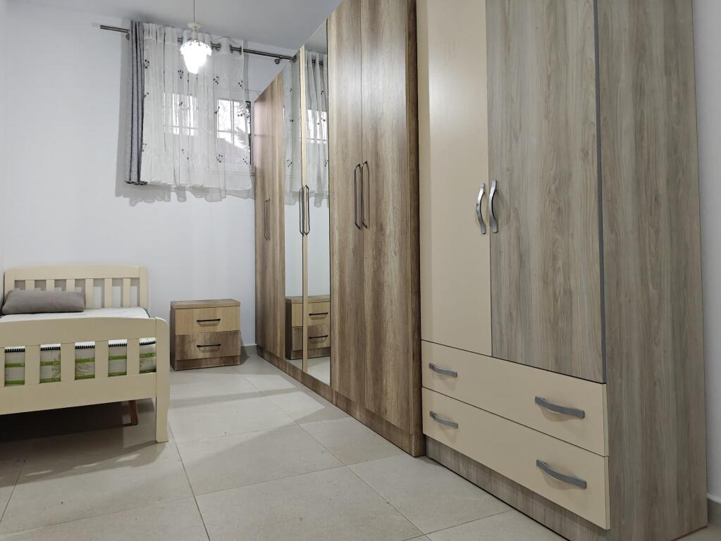 Jepet me qira apartament 1+1 i mobiluar – Allias