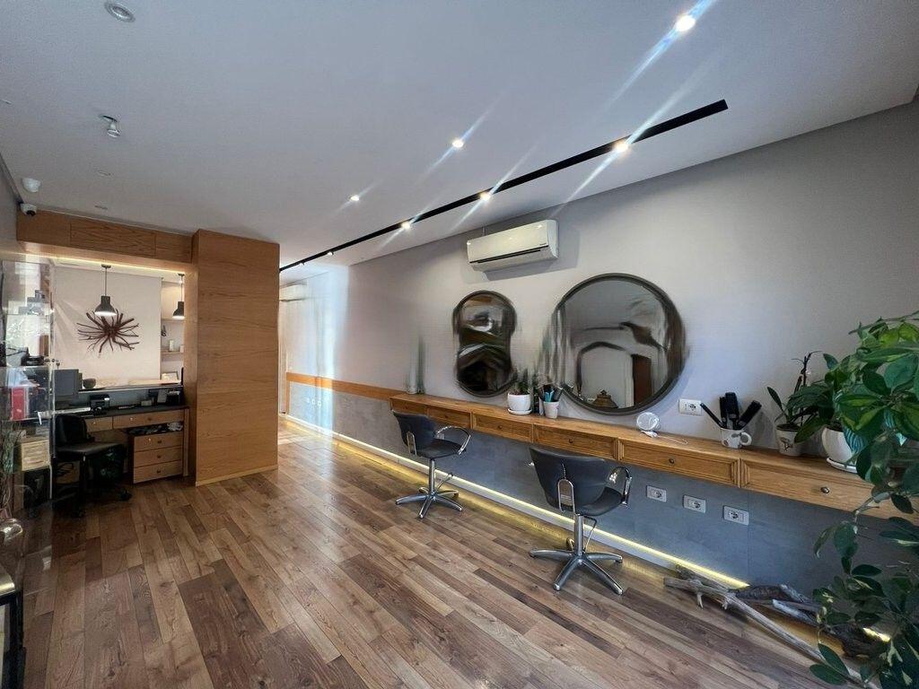 AFFITTIAMO CENTRO ESTETICO A DON BOSKO! 1.500 €