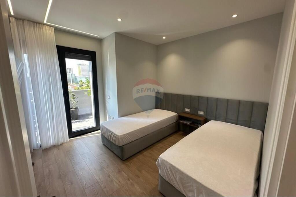 Apartment 2+1+2 for sale on Elbasani Street