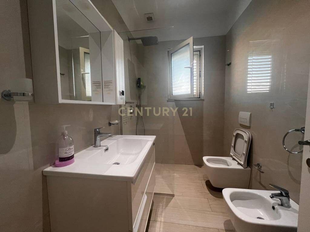 Offriamo appartamento in affitto 2+1, vicino alla Facoltà di Ingegneria