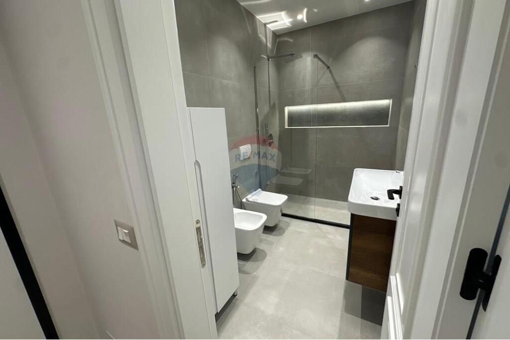 Apartment 2+1+2 for sale on Elbasani Street