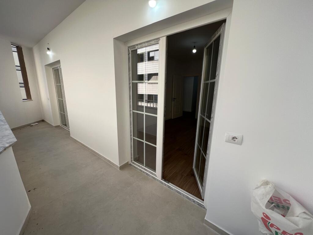 📣 SHITET Apartament 2+1 Me Depo Dhe Ballkon 📍 Prane Qendres 🛣️ Rruga e "Bogdaneve" ✨