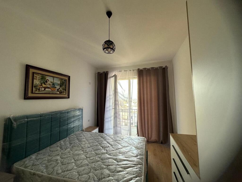 🏡 Jepet me qira apartament 1+1 📍 Grand Gallery, Yzberisht 🏢 Kati 8, pallat i ri me ashensor  💶 Çmimi: 500 € / muaj  📱 Alesi Real Estate –