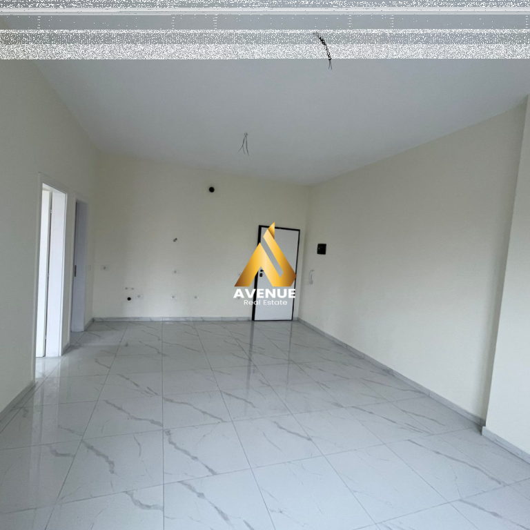 AMBIENT ME QIRA – BULEVARDI BLU, KAMËZ