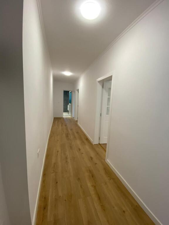 🏢 Ufficio in affitto – Via di Durazzo