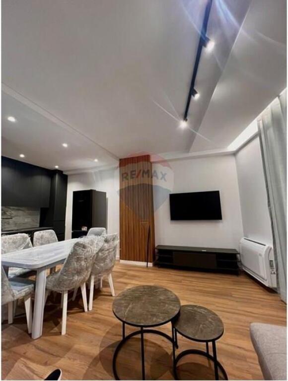 Apartament 3+1+2 per qira Pazari i ri