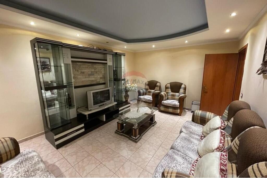 APARTAMENT 2+1 PER QIRA PRANE BULEVARDIT TE RI