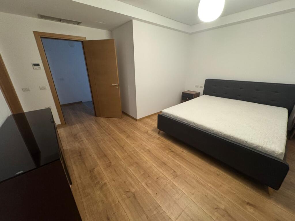 Super vile tre kateshe me qira 5 minuta nga TEG