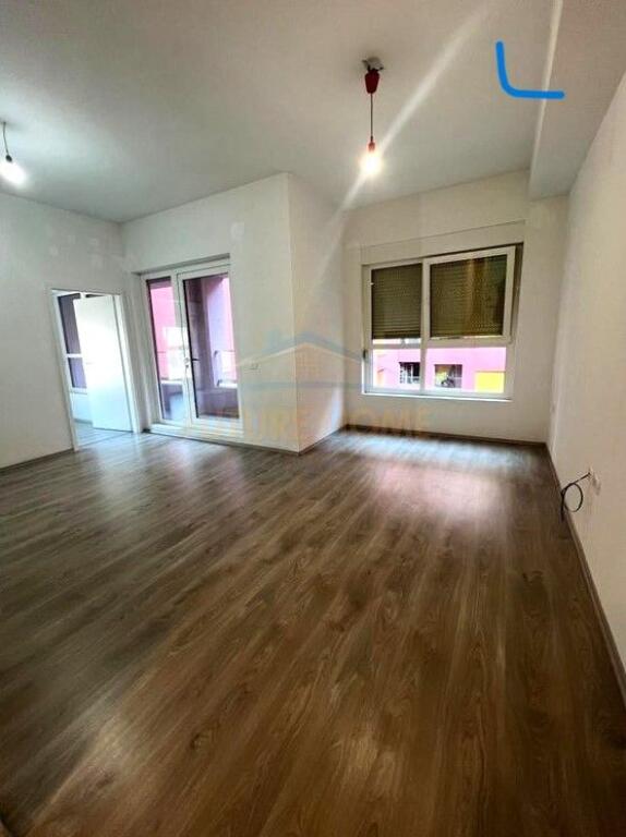 Shitet, Apartament 1+1, Kompleksi Mangalem, Tiranë