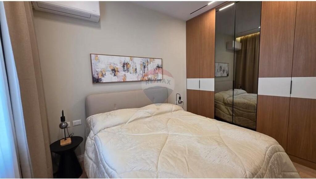 Apartament 1+1 me qira tek rruga e Barrikadave