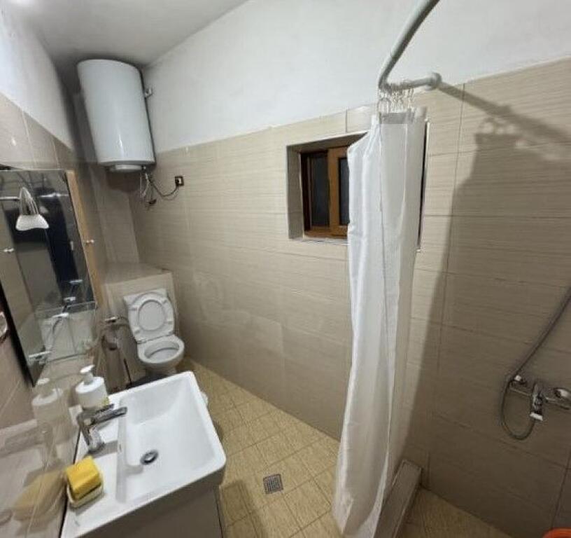 🏡 Jepet me qira apartament 2+1 ne Xhamllik!