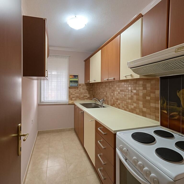 SHITET&#x20;APARTAMENT&#x20;3&#x2B;1&#x20;-&#x20;SHKOLLA&#x20;BASHKUAR