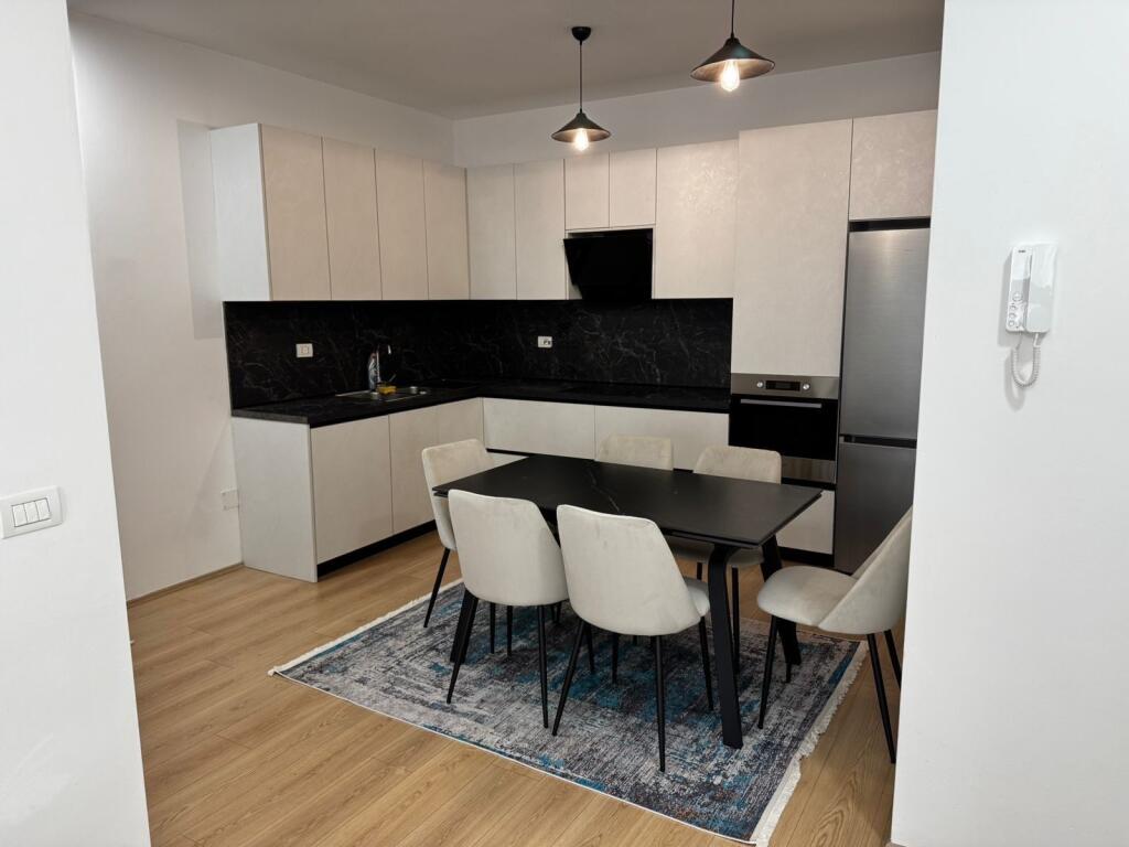 APARTAMENT ME QERA 2+1 DON BOSKO 75.000 LEKE