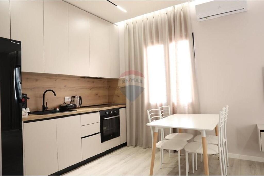 Apartment 1+1+parking space for rent at 5 Maji !