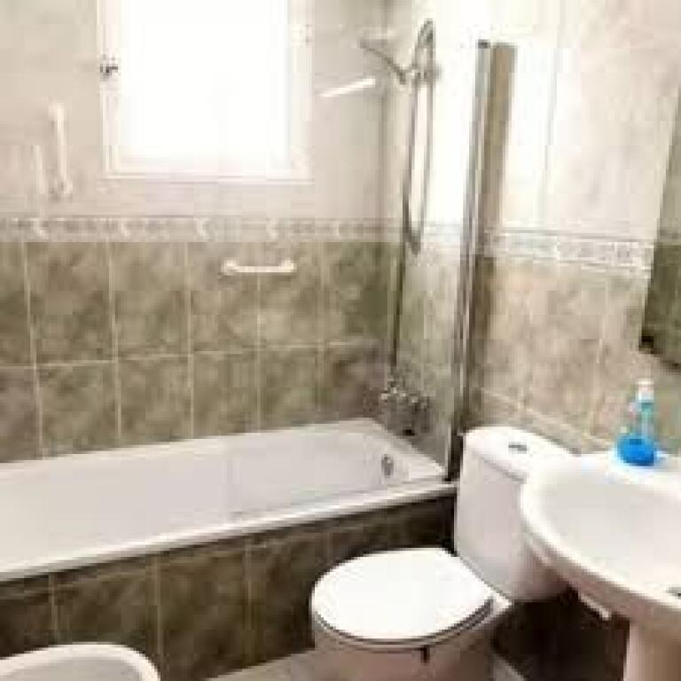 Apartament Me Qera 1+1 Tek Pazari i Ri (ID B211400) Tirane